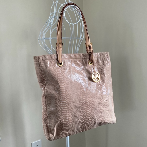 Michael Kors Beautiful Pink & Gold Python Tote - Picture 9 of 14